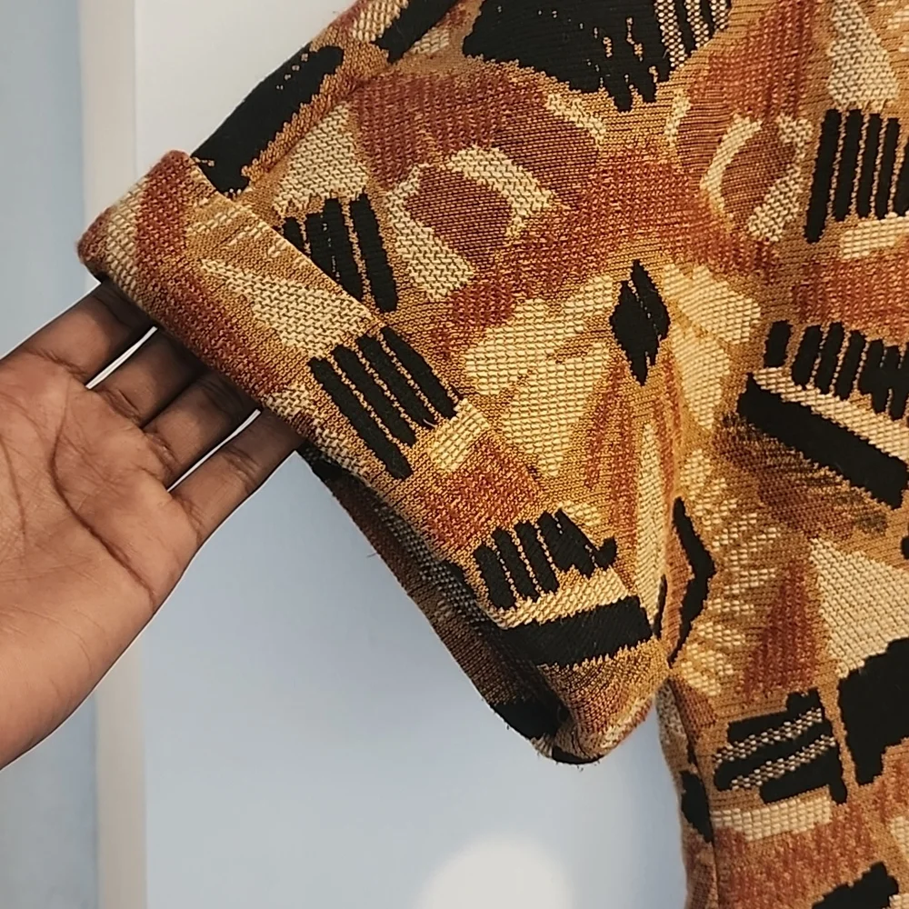 🔆Patterned Nolan Top🔆 - Picture 2 of 4